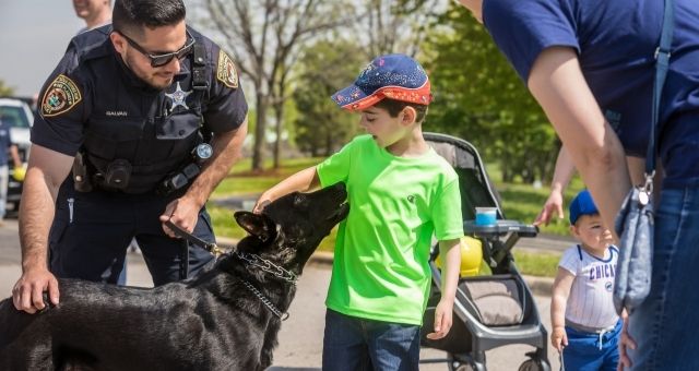 Police_K9_Demo Galvan with little boy