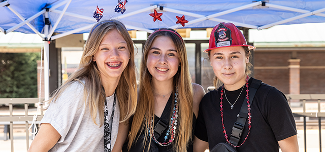 Youth Commission Photos Taste of Des Plaines